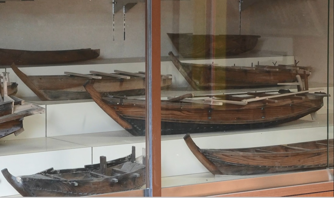 大瀬神社奉納漁船模型